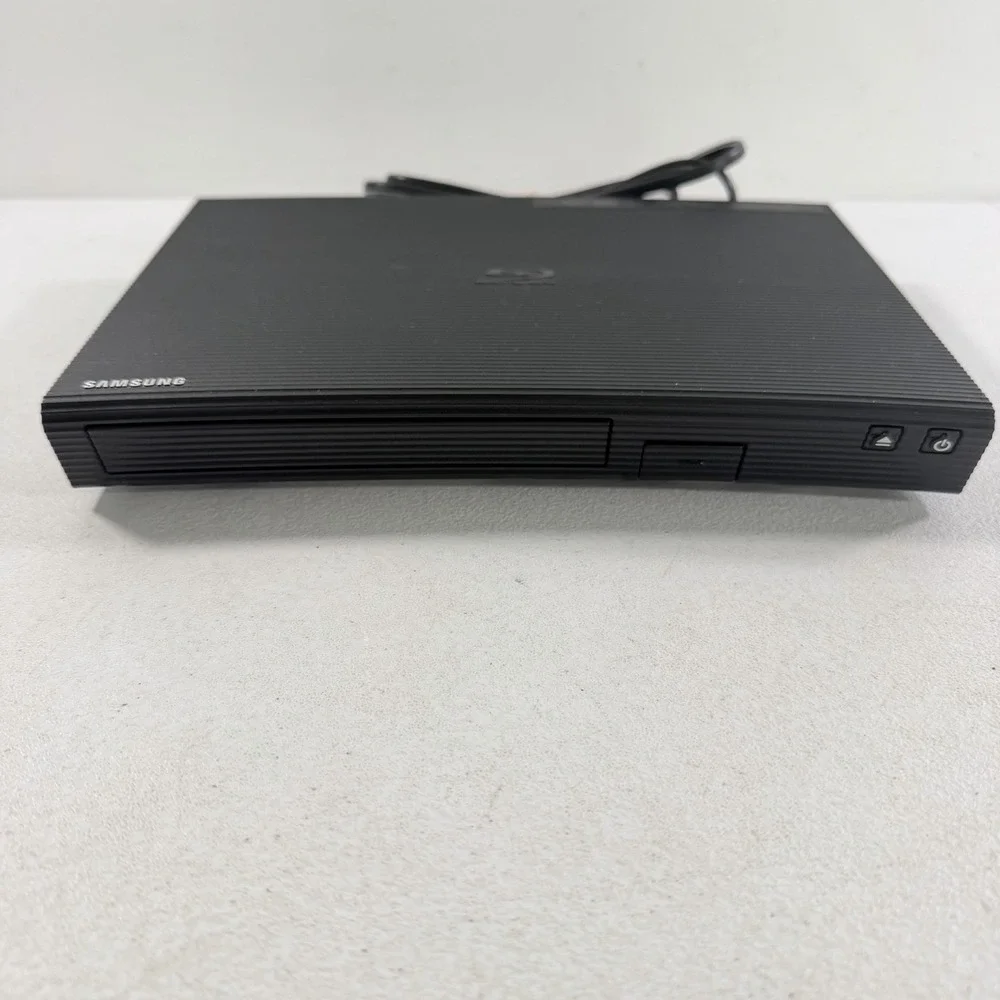 Samsung BD-JM57 Blu-ray DVD Player Wi-Fi Streaming W/ Remote TESTED WORKING